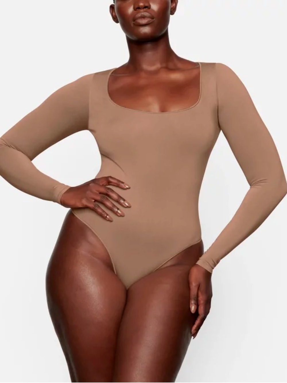 SKIMS Essential Long Sleeve Scoop neck thong Bodysuit - Tan